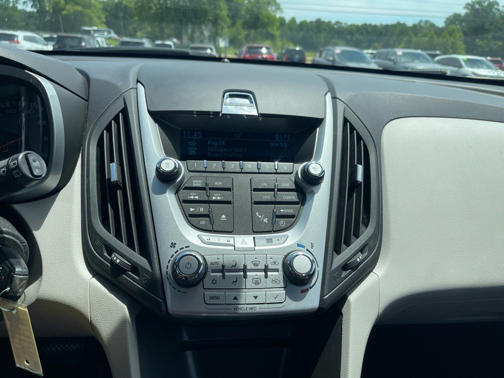 2010 Chevrolet Equinox Image 11