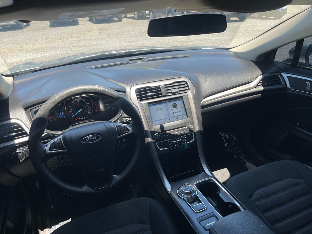2017 Ford Fusion Image 5