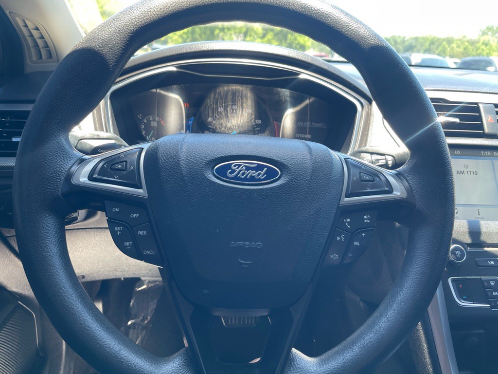 2017 Ford Fusion Image 6