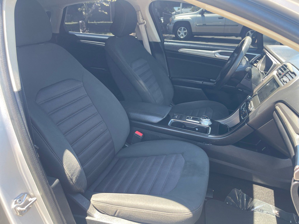 2017 Ford Fusion Image 15