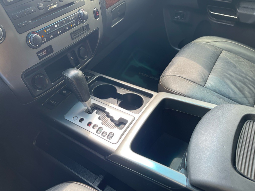 2010 Nissan Armada Image 14