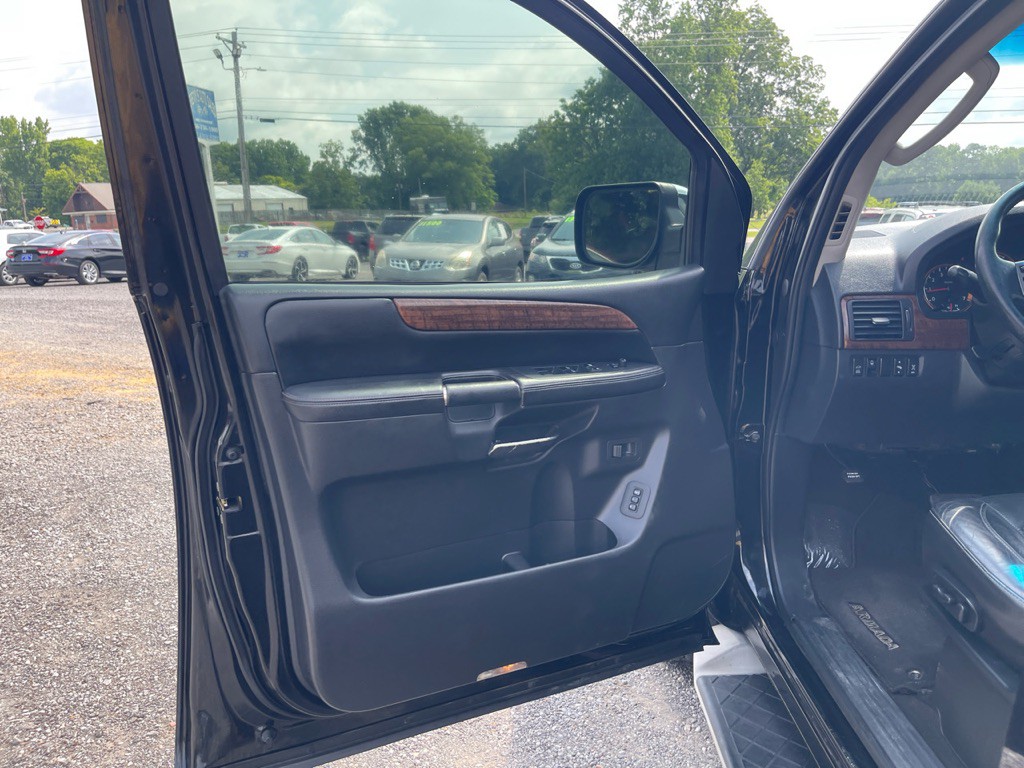 2010 Nissan Armada Image 16