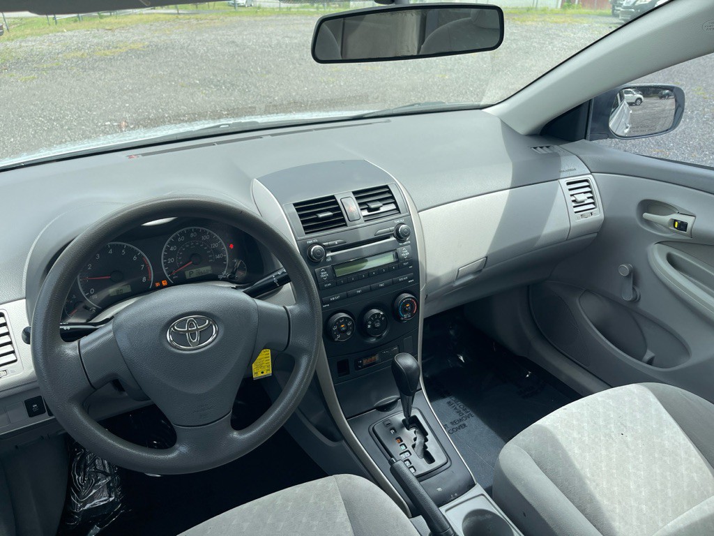 2010 Toyota Corolla Image 5
