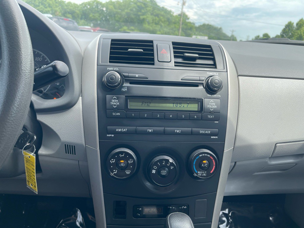 2010 Toyota Corolla Image 7
