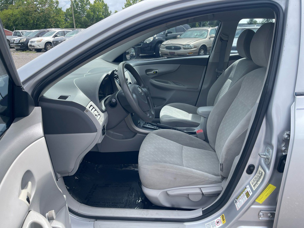 2010 Toyota Corolla Image 10