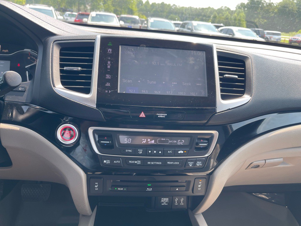 2016 Honda Pilot Image 11