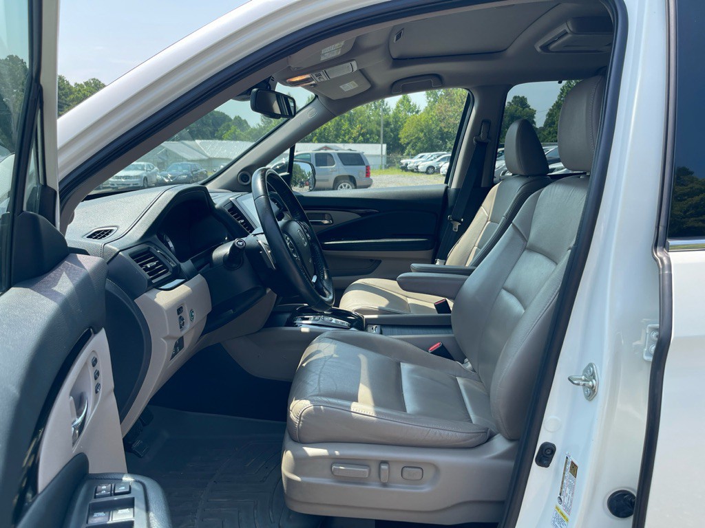 2016 Honda Pilot Image 17