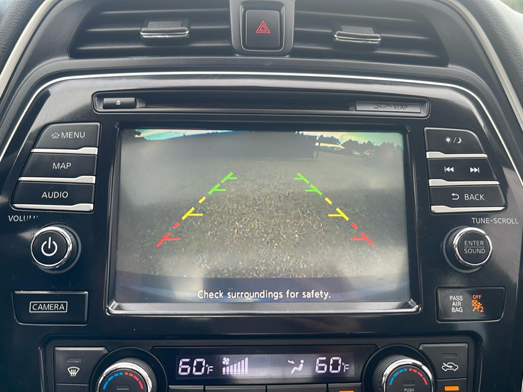 2016 Nissan Maxima Image 10