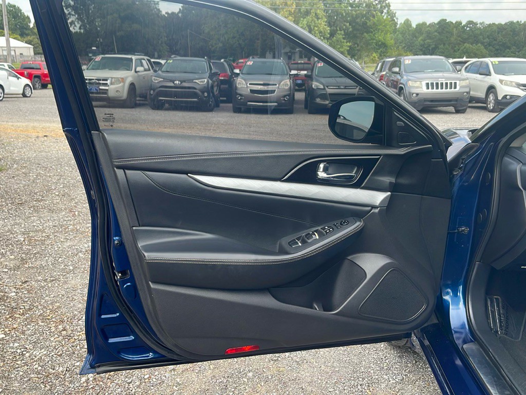 2016 Nissan Maxima Image 13