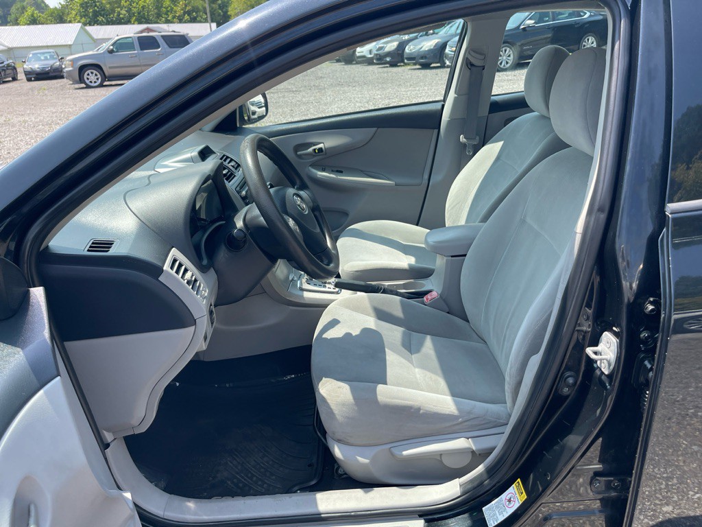 2012 Toyota Corolla Image 10