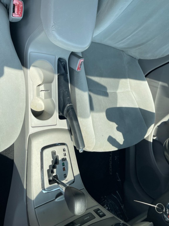 2012 Toyota Corolla Image 11
