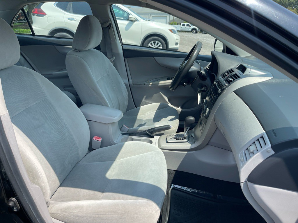 2012 Toyota Corolla Image 12