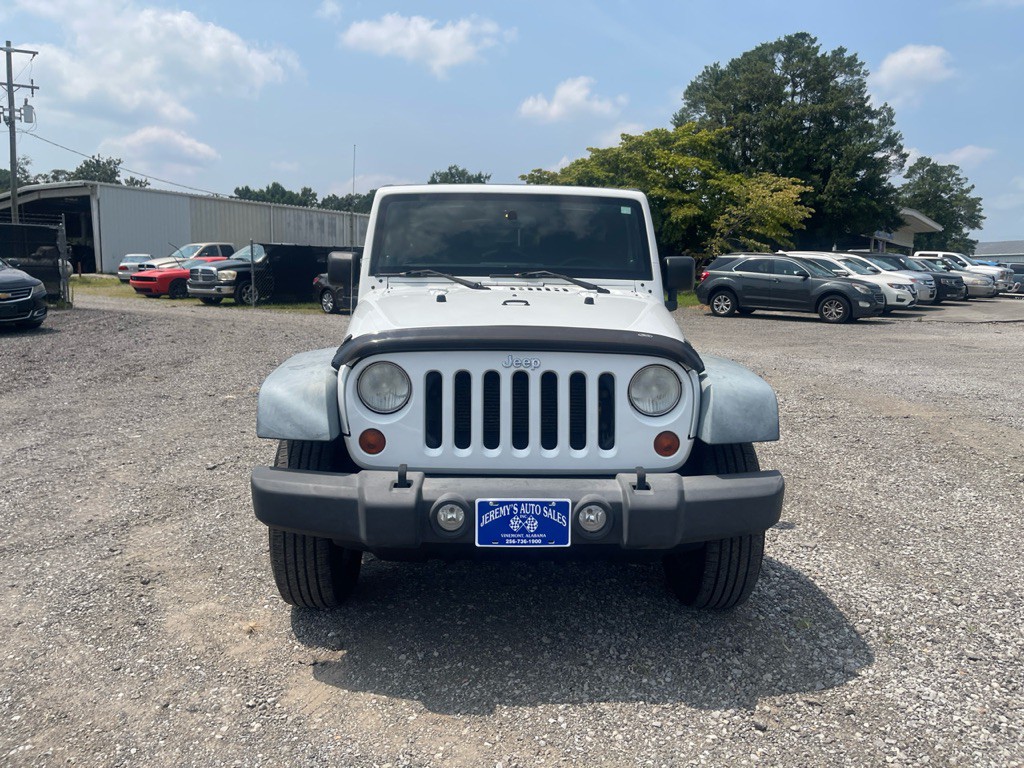 2012 Jeep Wrangler Unlimited Image 2