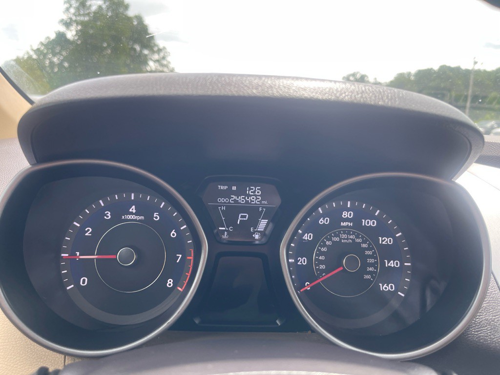 2013 Hyundai Elantra Image 7