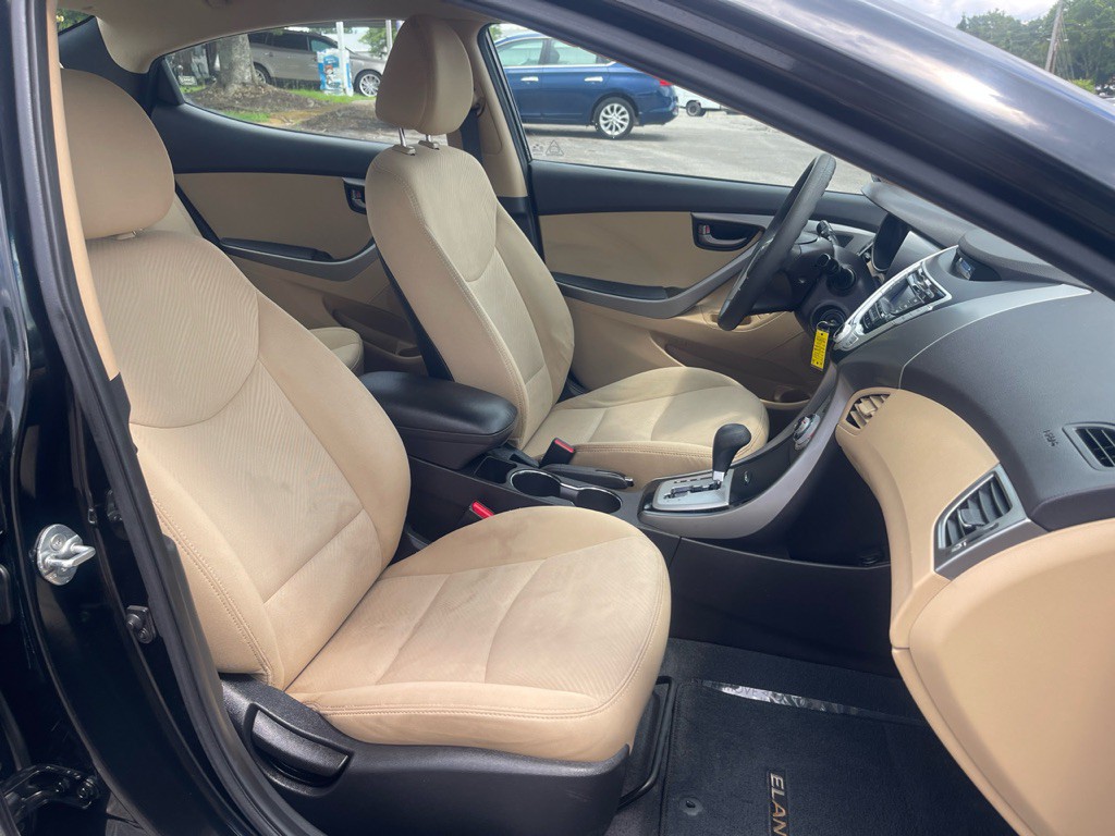 2013 Hyundai Elantra Image 13