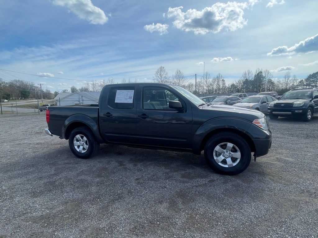 2012 Nissan Frontier Image 3