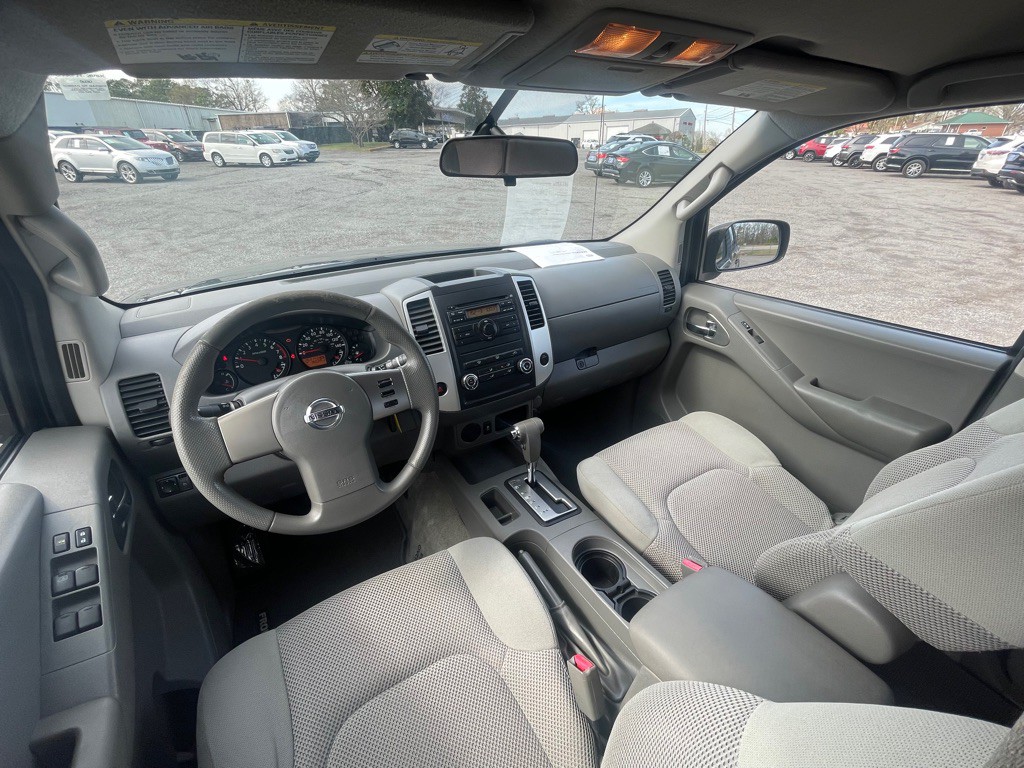 2012 Nissan Frontier Image 6