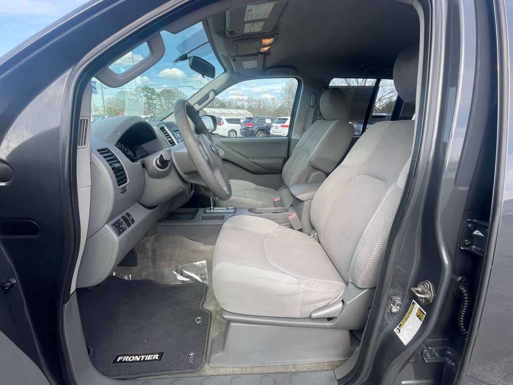 2012 Nissan Frontier Image 14