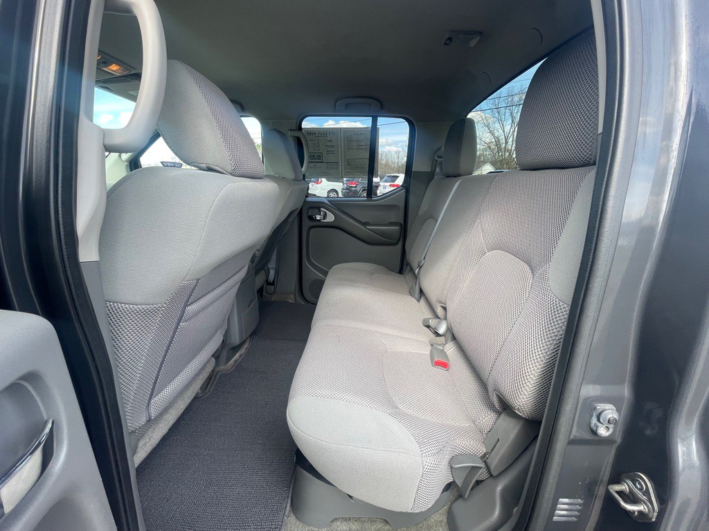 2012 Nissan Frontier Image 17