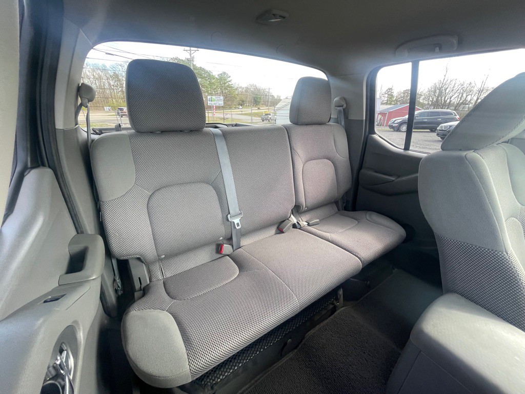 2012 Nissan Frontier Image 18