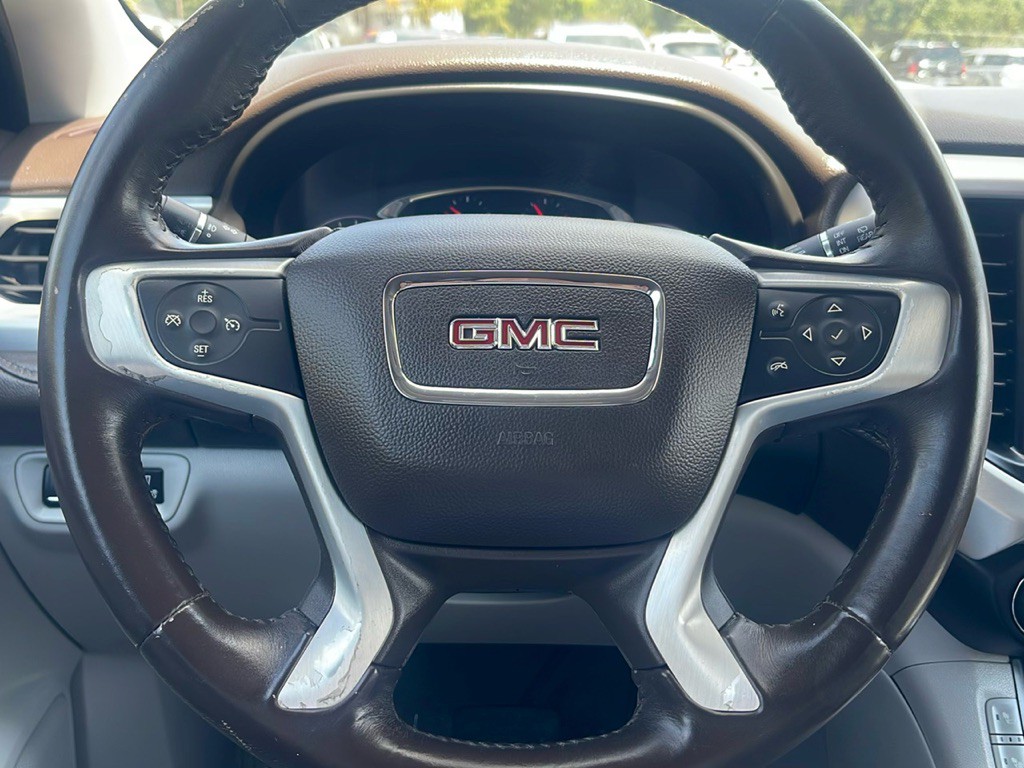2017 GMC Acadia Image 6