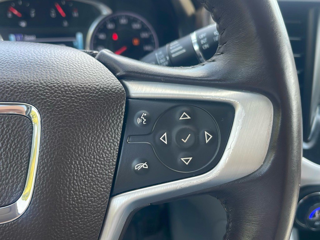 2017 GMC Acadia Image 8