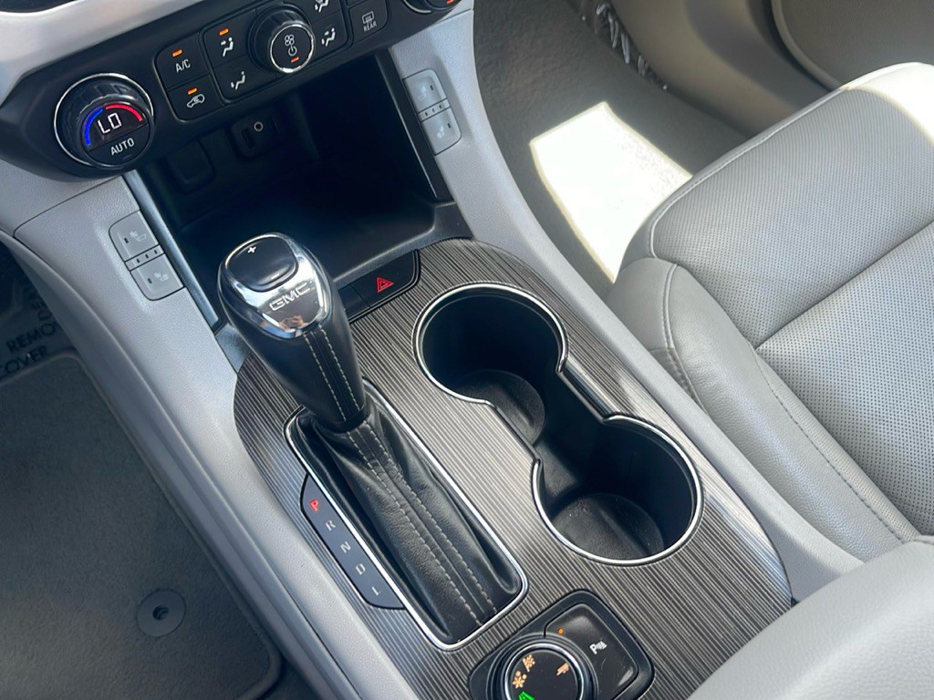 2017 GMC Acadia Image 11