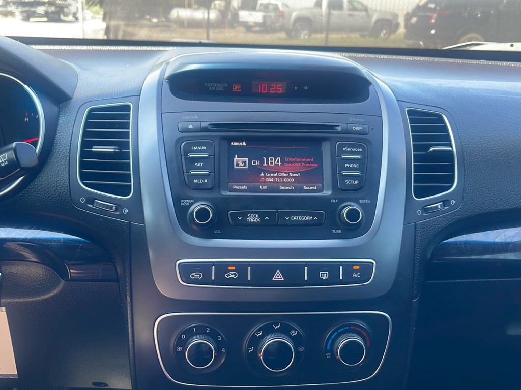 2015 Kia Sorento Image 8