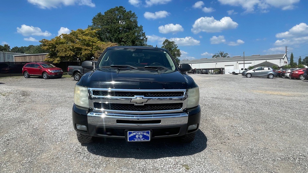 2011 Chevrolet Silverado 1500 Image 2