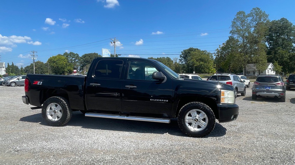 2011 Chevrolet Silverado 1500 Image 3
