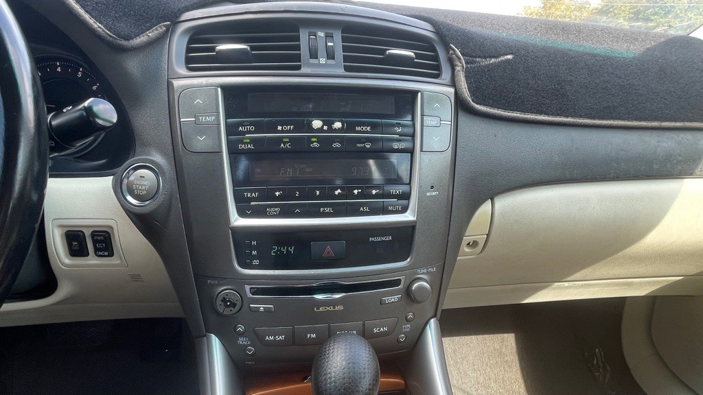 2009 Lexus IS 250 Image 9