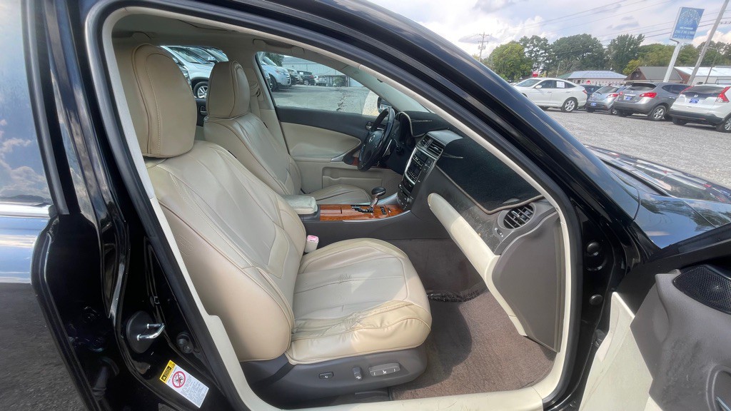 2009 Lexus IS 250 Image 13