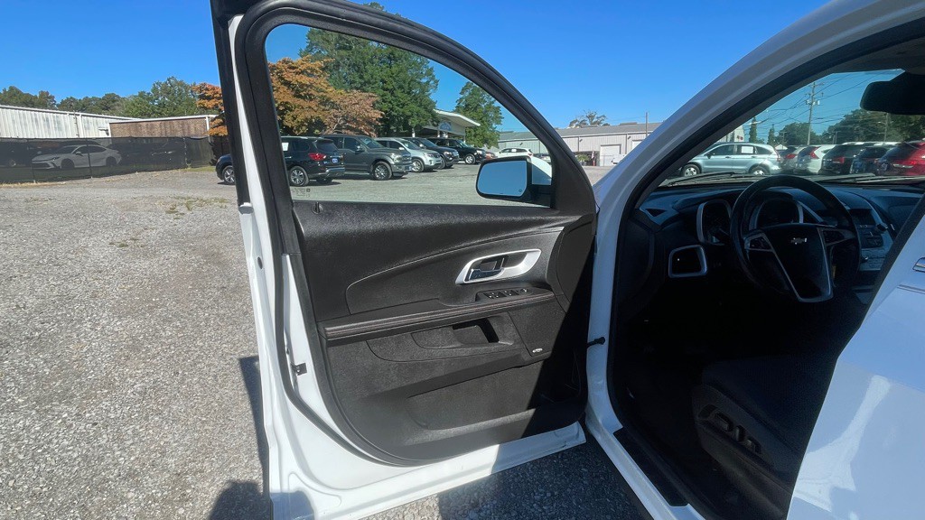 2011 Chevrolet Equinox Image 14