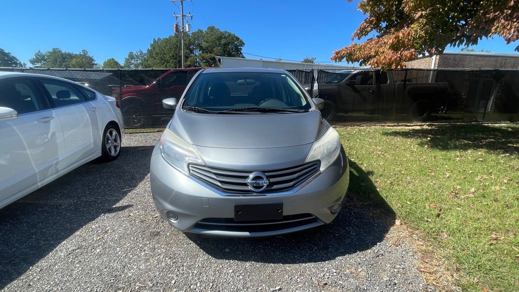 2015 Nissan Versa Image 2