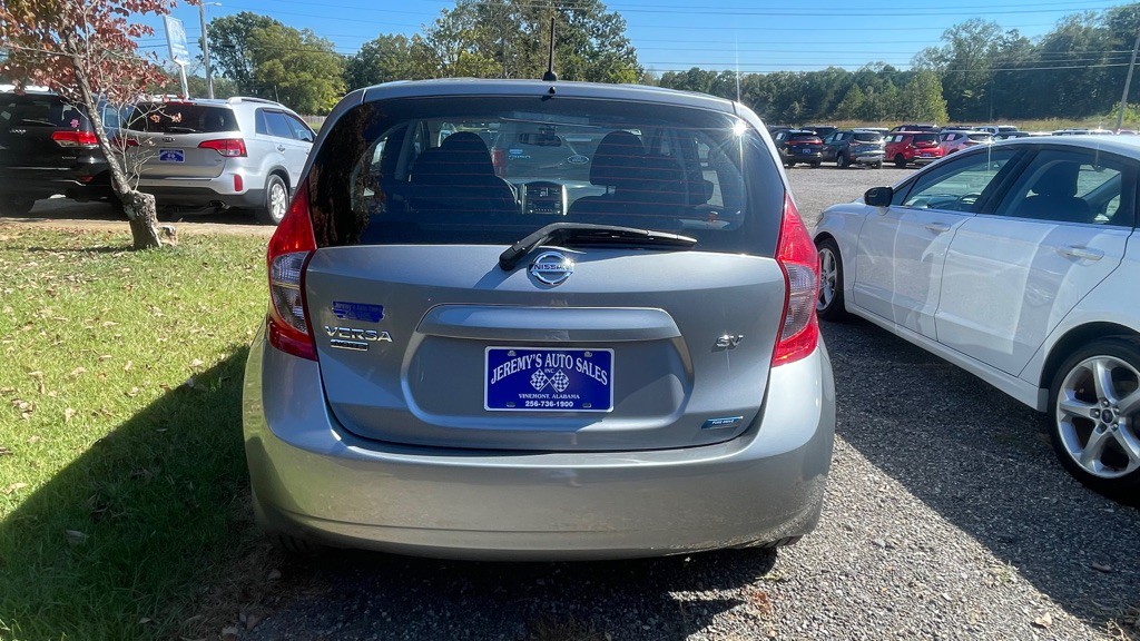 2015 Nissan Versa Image 4