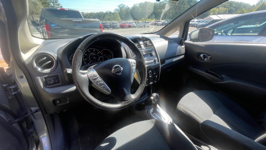 2015 Nissan Versa Image 5