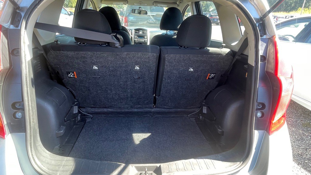 2015 Nissan Versa Image 18