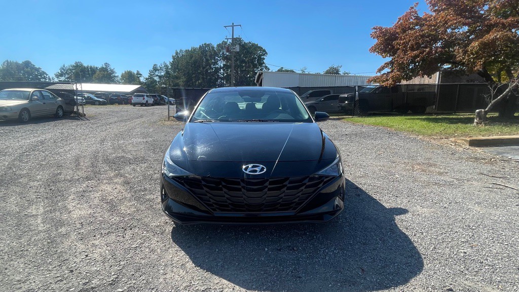 2021 Hyundai Elantra Image 2
