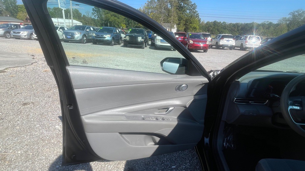 2021 Hyundai Elantra Image 13