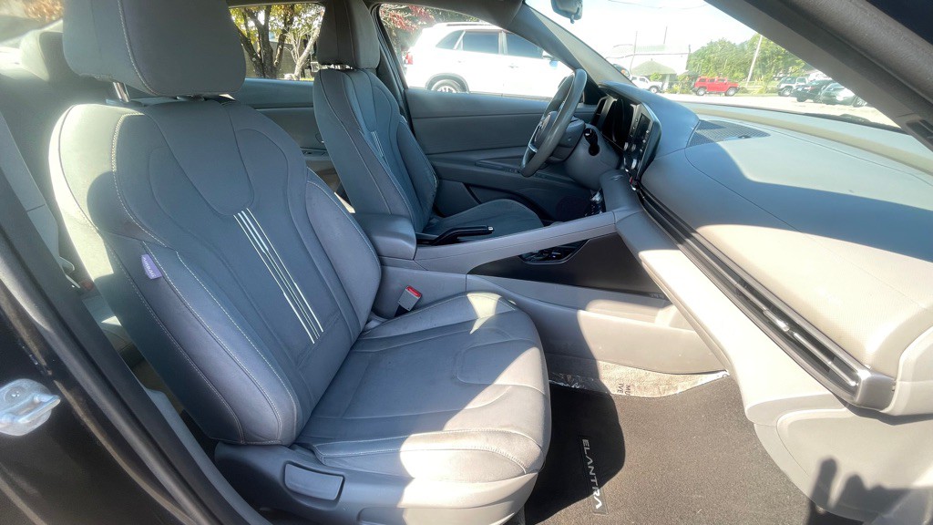 2021 Hyundai Elantra Image 15