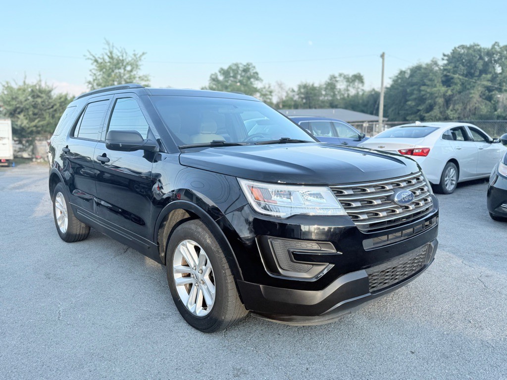 2016 Ford Explorer Image 2