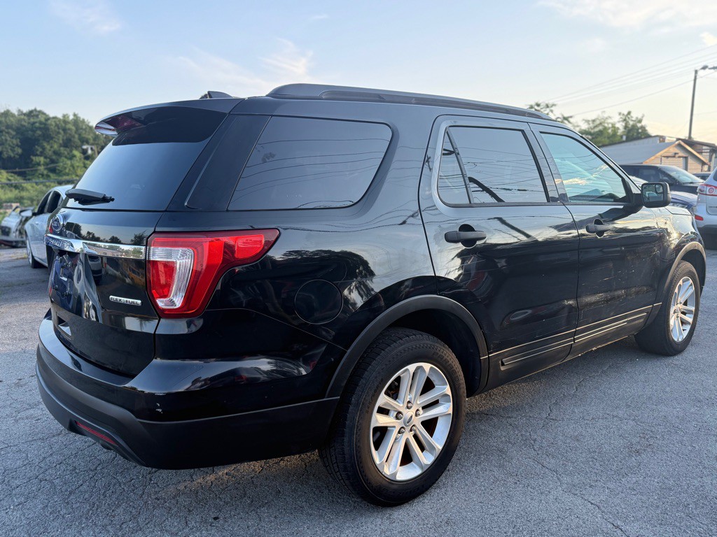 2016 Ford Explorer Image 3