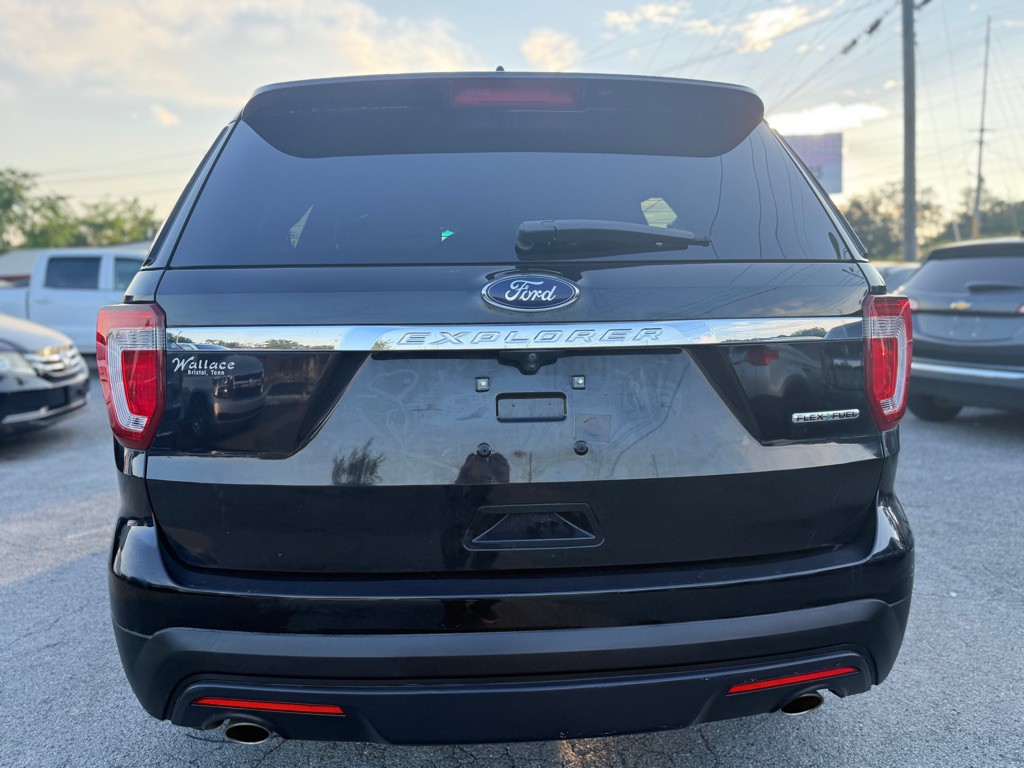 2016 Ford Explorer Image 4