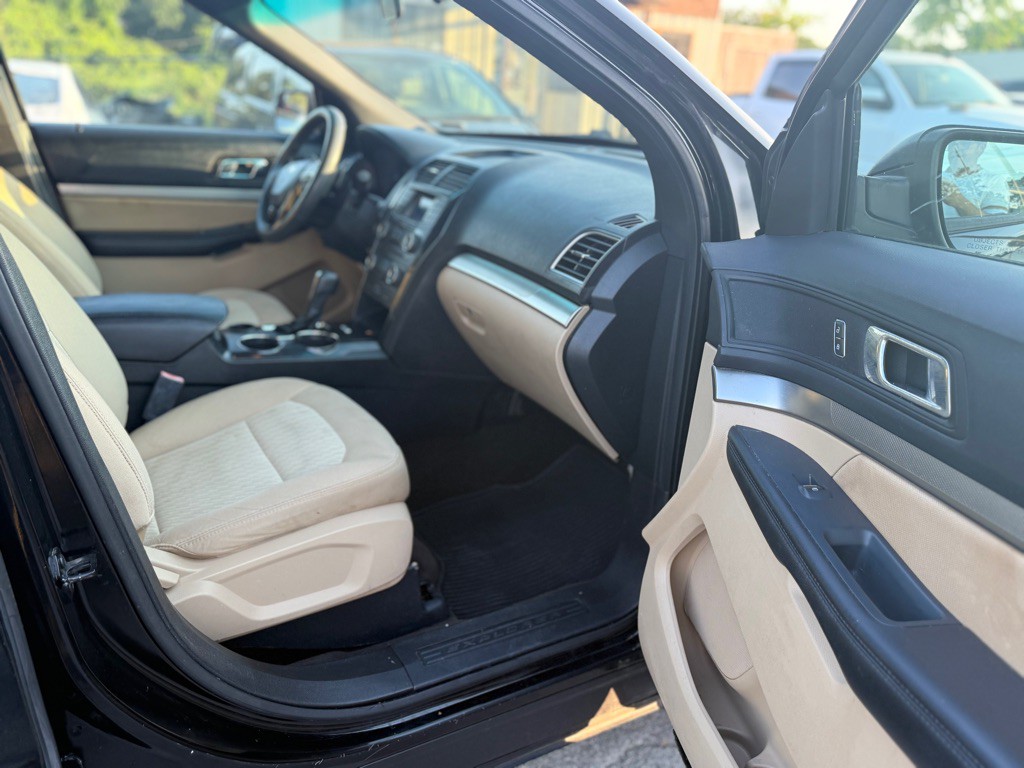 2016 Ford Explorer Image 11