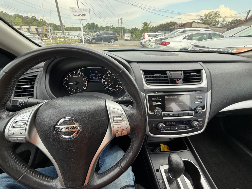 2016 Nissan Altima Image 15