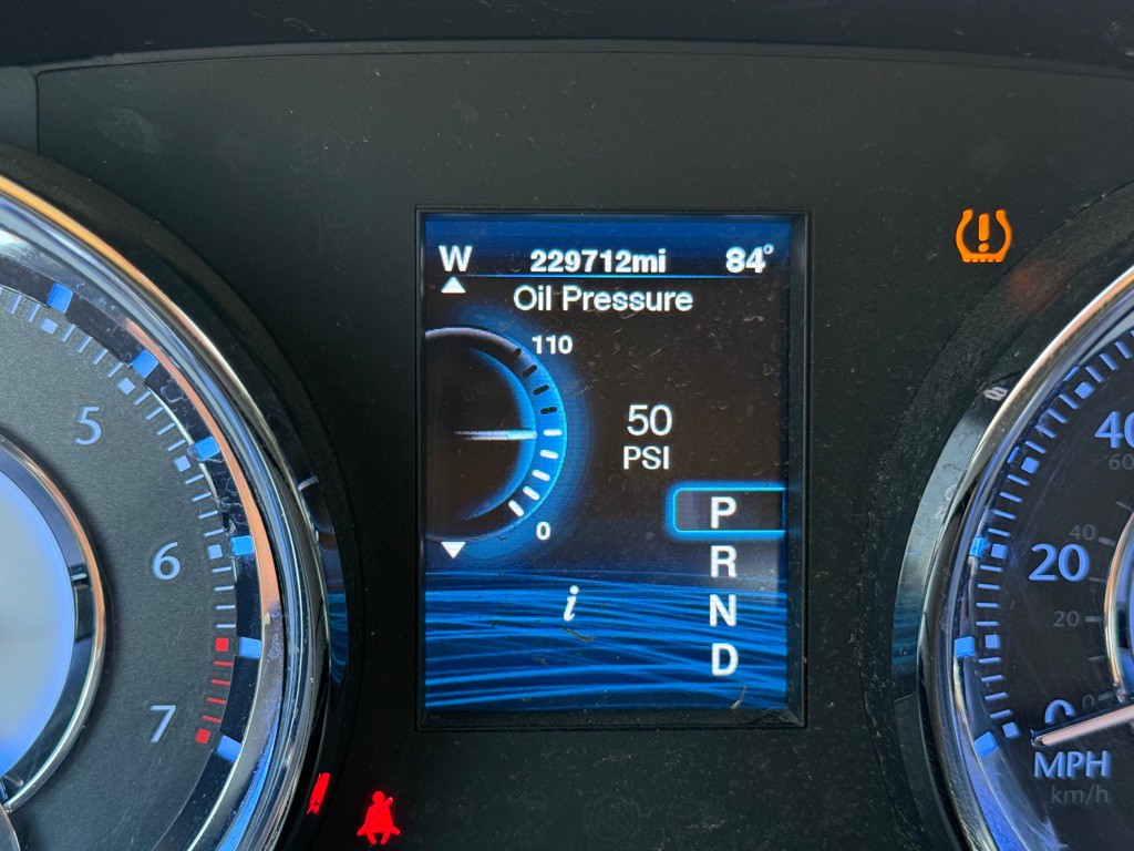 2012 Chrysler 300 Image 13