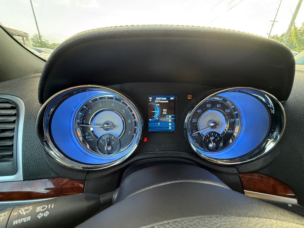 2012 Chrysler 300 Image 15