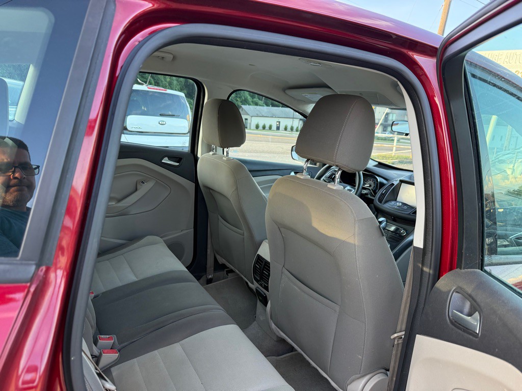 2013 Ford C-Max Image 15