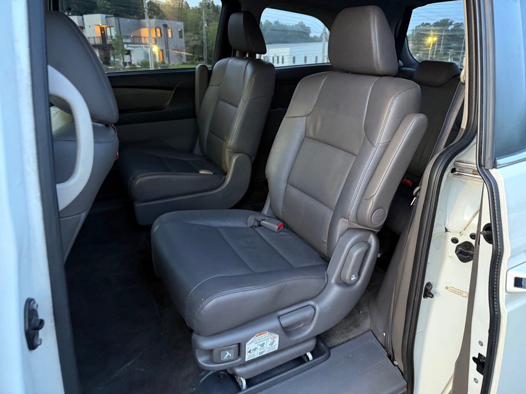 2014 Honda Odyssey Image 8