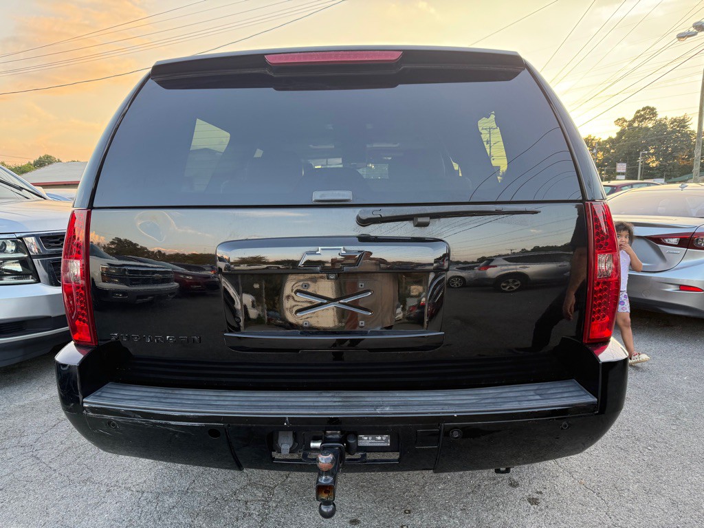 2014 Chevrolet Suburban Image 6